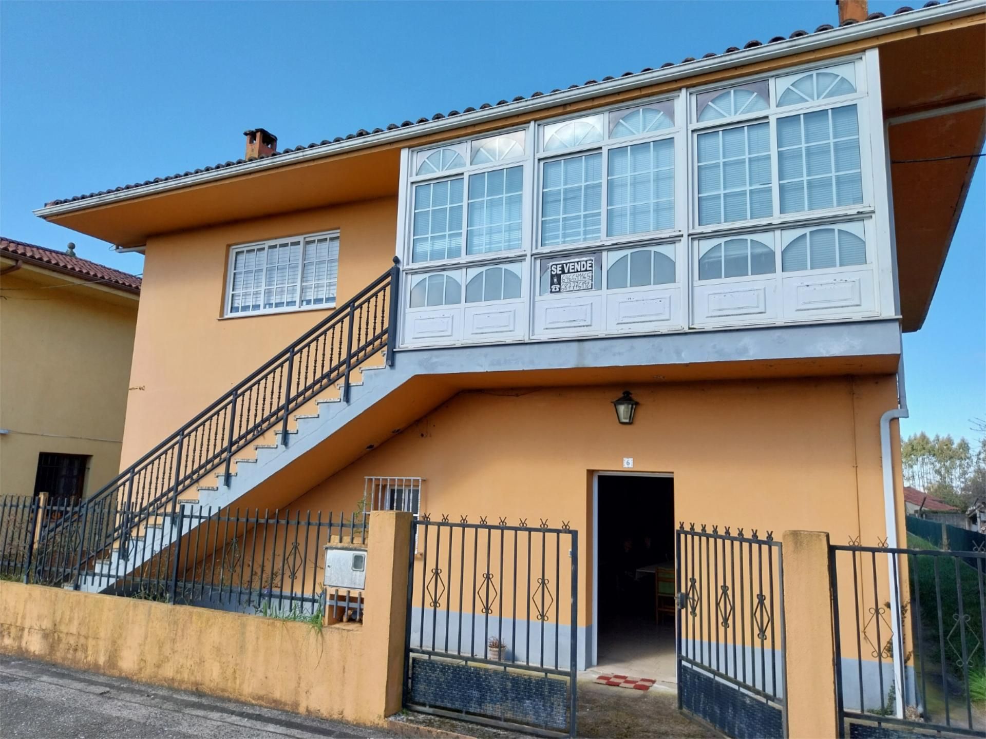 Vista exterior de Pis en venda en Boimorto amb Balcó
