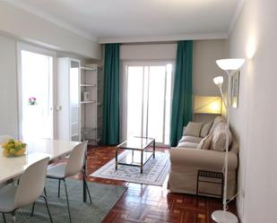 Sala d'estar de Pis de lloguer en  Madrid Capital amb Aire condicionat, Terrassa i Balcó
