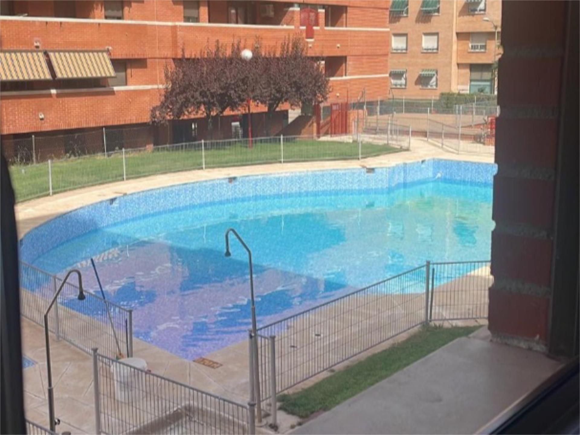 Swimming pool of Flat to rent in  Toledo Capital  with Heating, Private garden and Parquet flooring