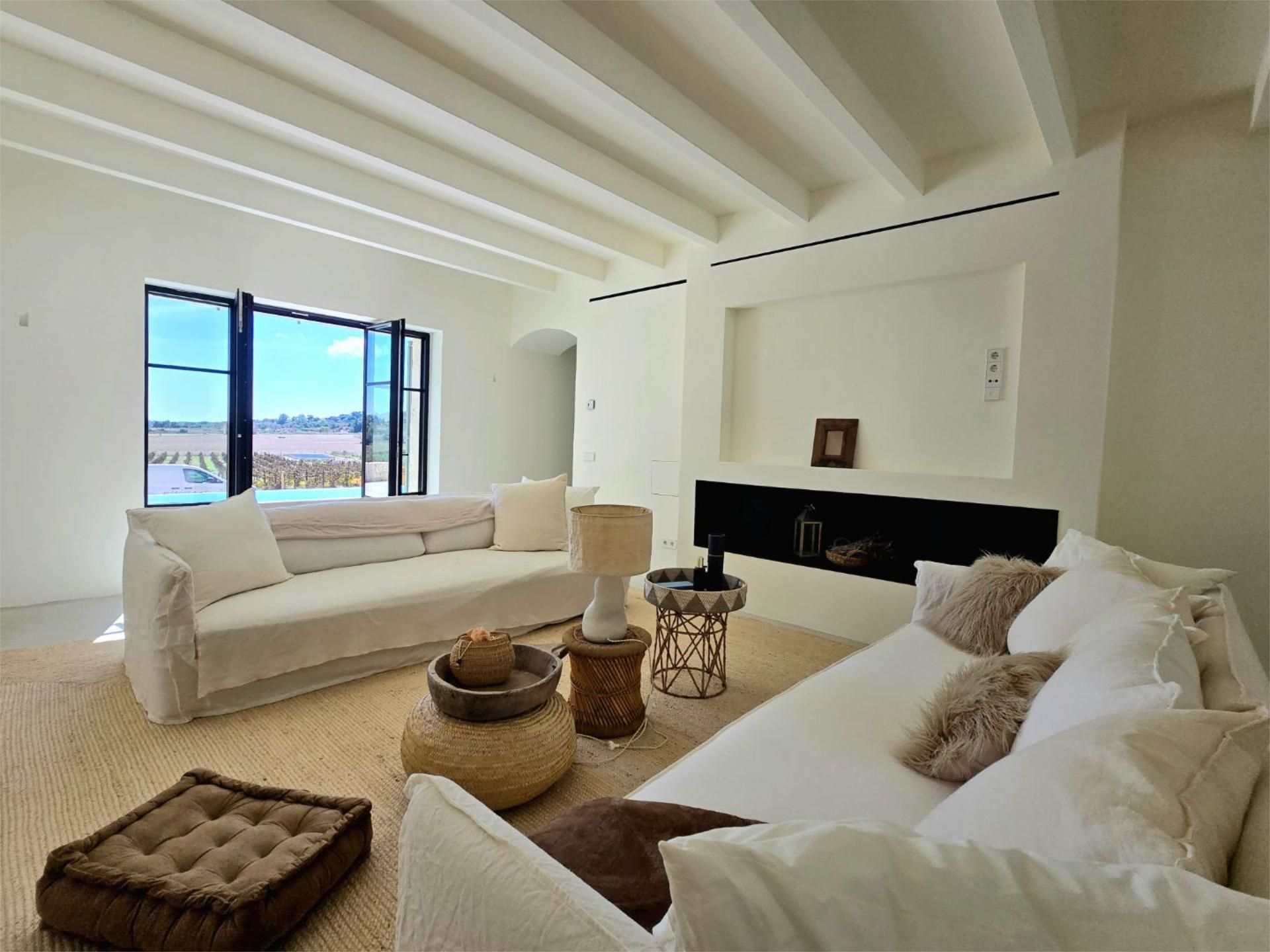 Sala de estar de Finca rústica en venta en Montuïri con Aire acondicionado, Terraza y Piscina