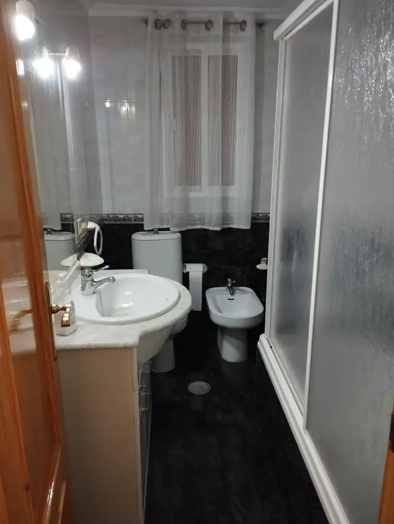 Piso de alquiler en Paseo Estación, 17, Navalmoral de la Mata Baño de Piso de alquiler en Navalmoral de la Mata con Aire acondicionado, Calefacción y Terraza