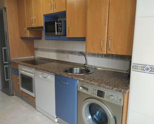 Cuina de Pis de lloguer en Burgos Capital amb Terrassa