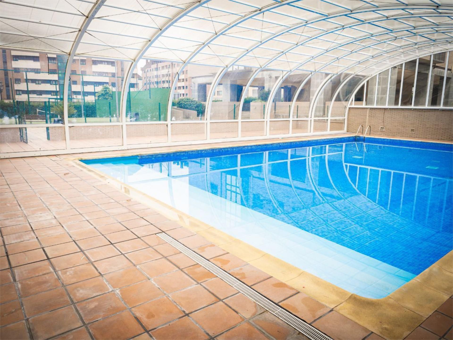 Swimming pool of Flat for sale in Oviedo   with Heating, Parquet flooring and Swimming Pool