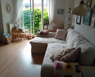 Living room of Flat for sale in Villanueva del Pardillo  with Terrace, Swimming Pool and Balcony
