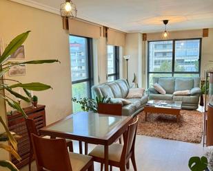 Living room of Flat to share in Vigo   with Air Conditioner, Heating and Storage room