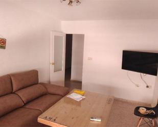 Living room of Flat to rent in  Granada Capital  with Terrace and Furnished