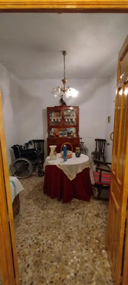 Casa adosada en venda a Calle Santa María, 6, Ribera del Fresno Menjador de Casa adosada en venda en Ribera del Fresno amb Moblat i Balcó