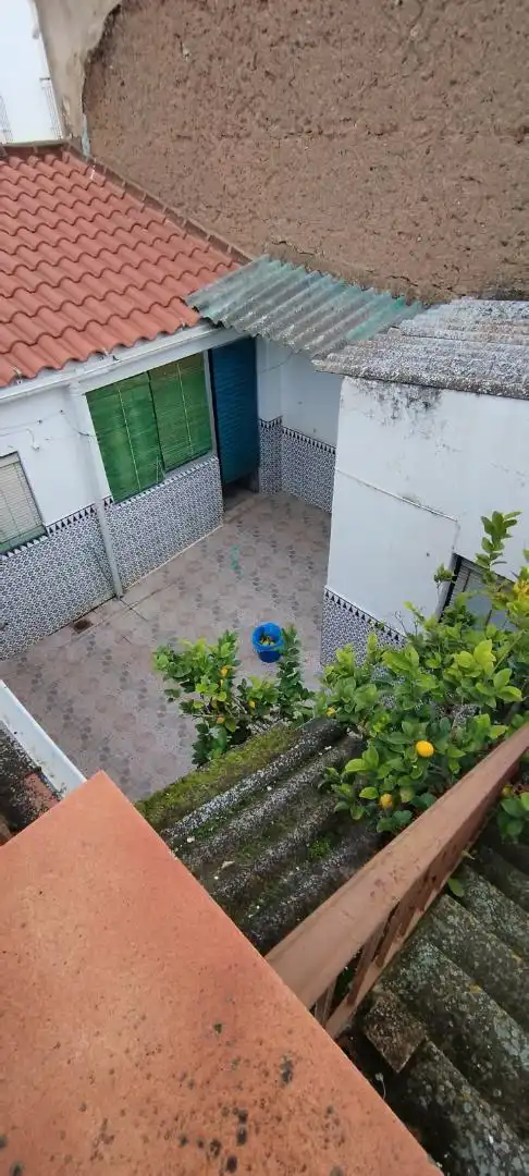 Casa adosada en venda a Calle Santa María, 6, Ribera del Fresno Jardí de Casa adosada en venda en Ribera del Fresno amb Moblat i Balcó