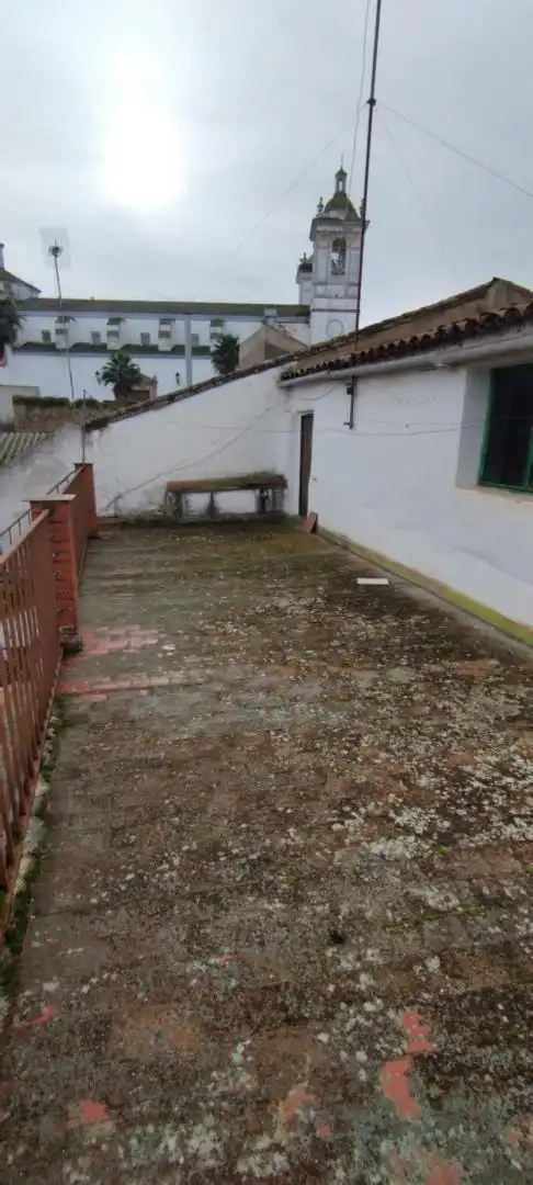 Casa adosada en venda a Calle Santa María, 6, Ribera del Fresno Casa adosada en venda en Ribera del Fresno amb Moblat i Balcó