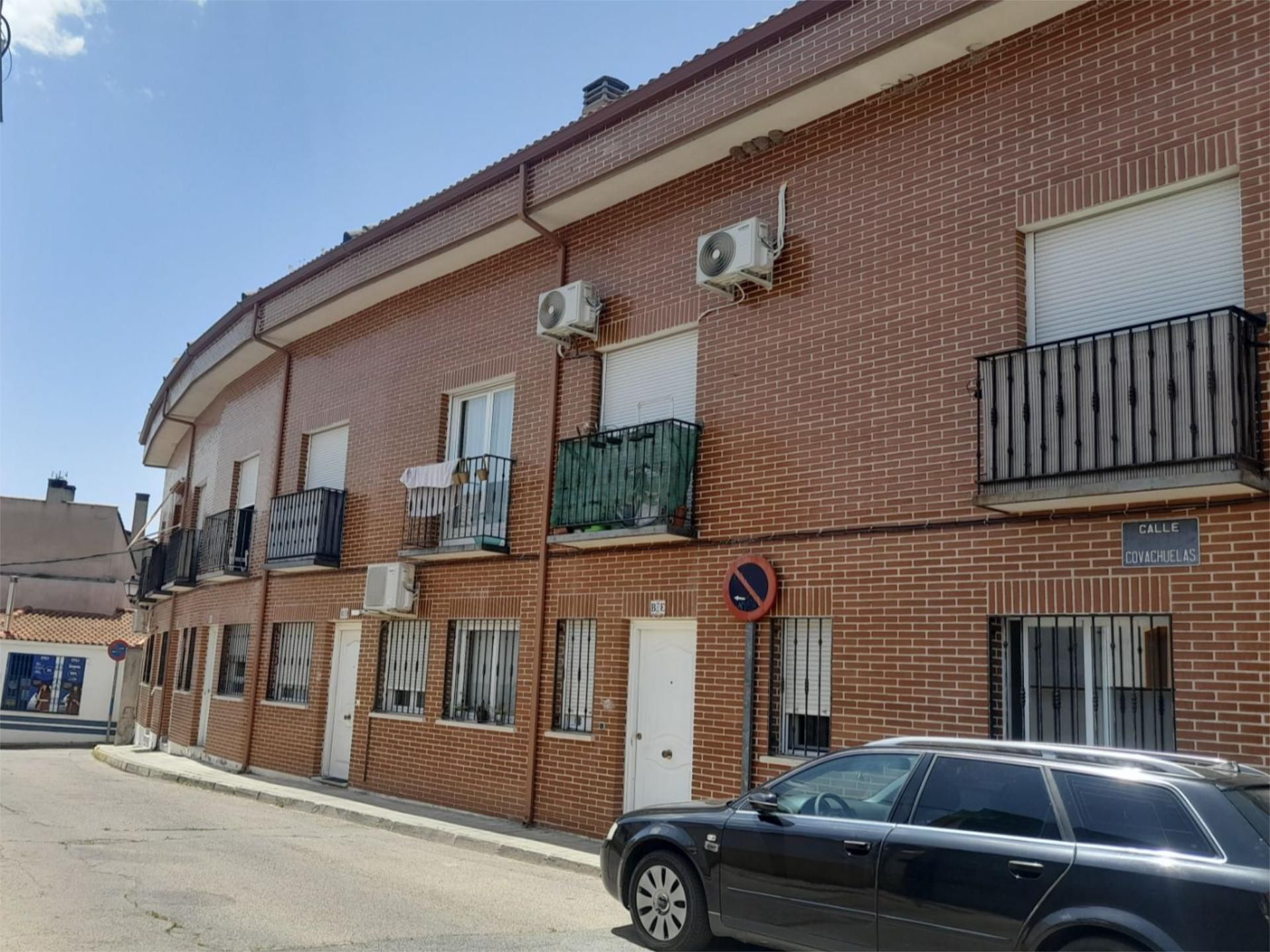 Exterior view of Duplex to rent in Cobeña  with Heating, Parquet flooring and Storage room
