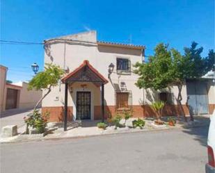 Vista exterior de Casa o xalet en venda en Llanos del Caudillo amb Terrassa