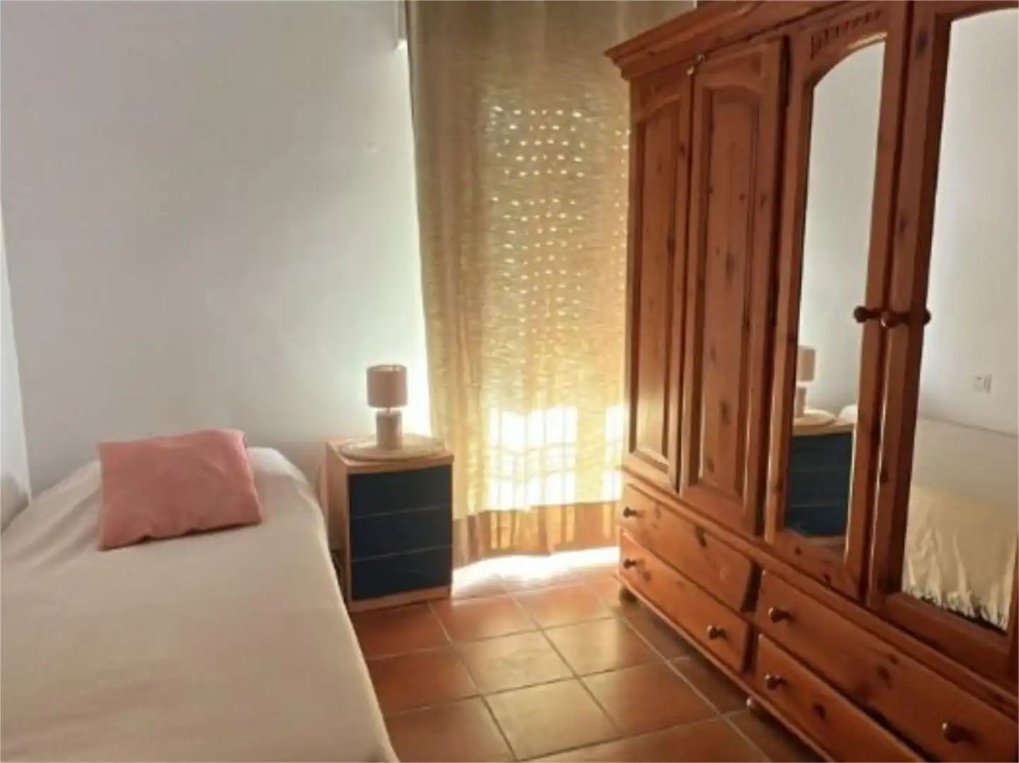 Habitación de Piso para compartir en Castellar de la Frontera con Jardín privado, Terraza y Trastero