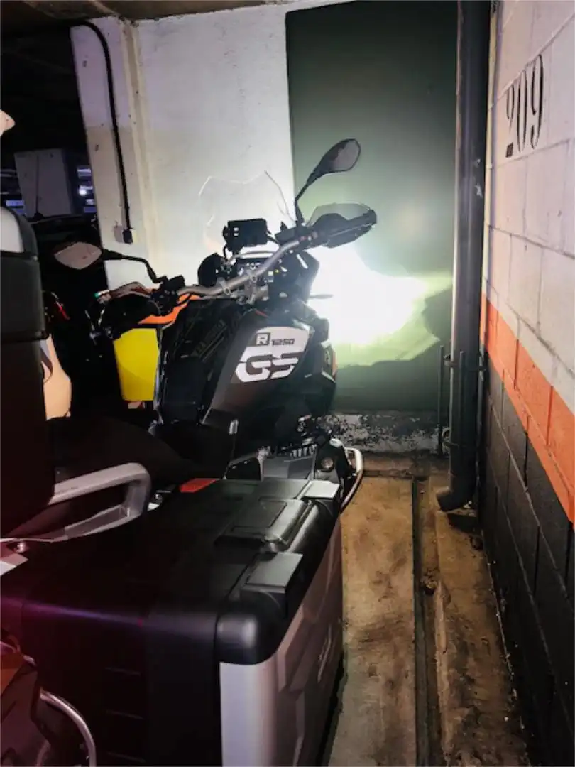 Parking of Garage for rent in Madrid