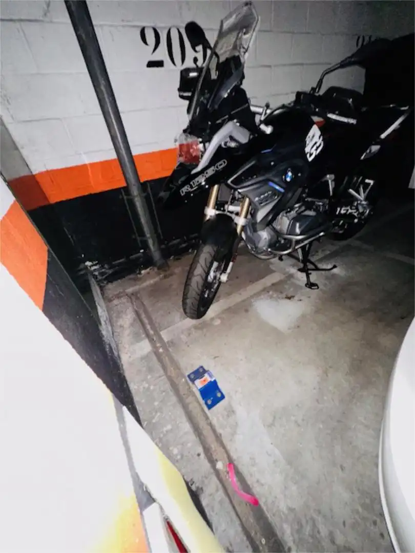 Parking of Garage for rent in Madrid