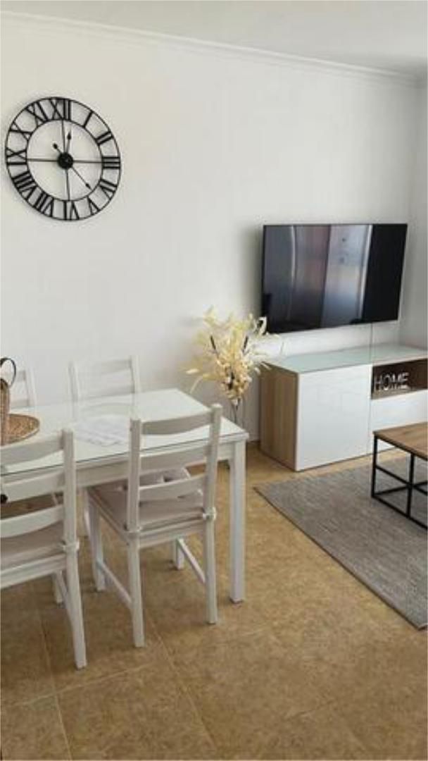 Dormitori de Apartament de lloguer en Viveiro amb Calefacció, Piscina i Moblat