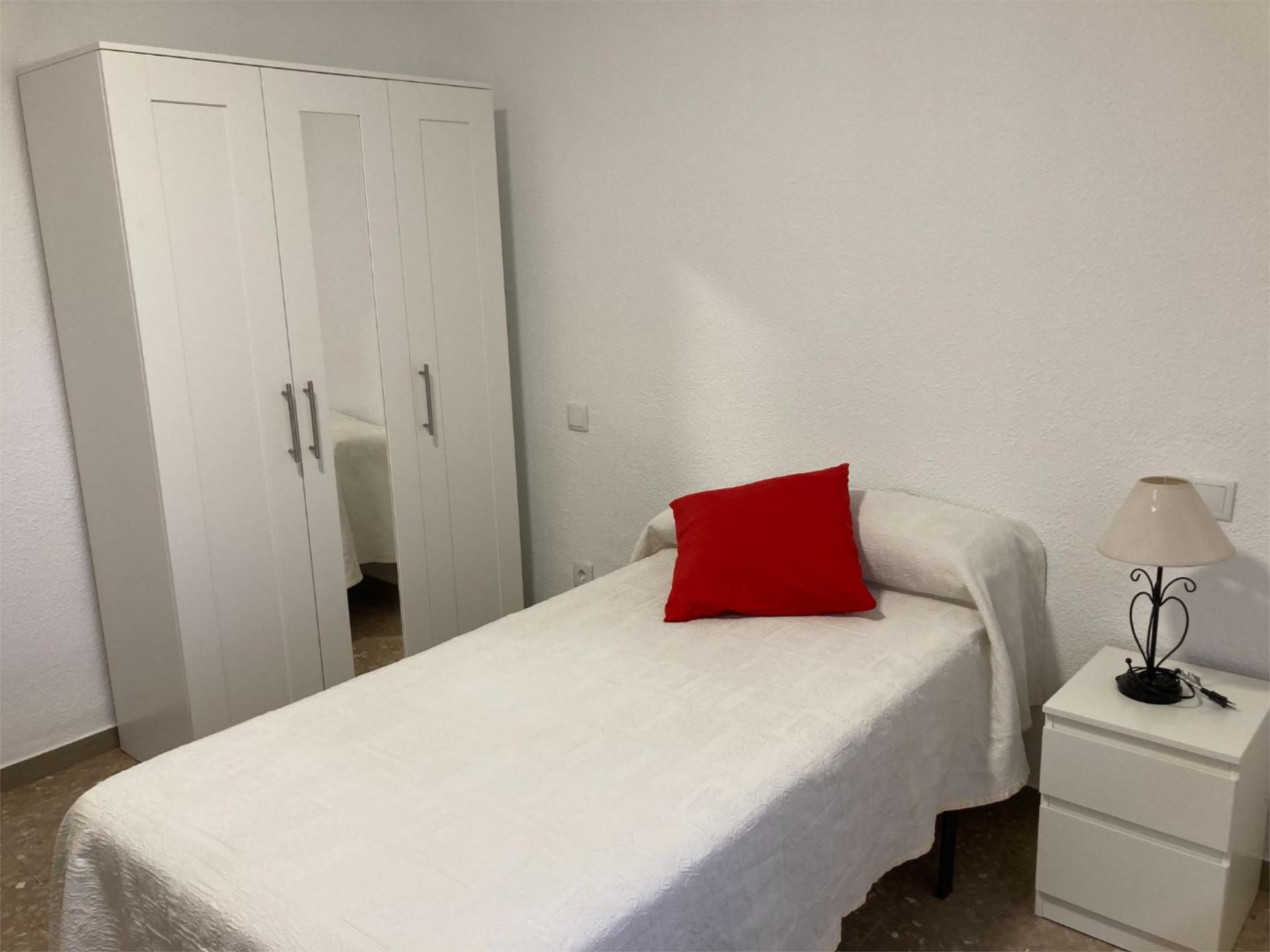 Bedroom of Flat to share in Ciudad Real Capital  with Air Conditioner, Heating and Terrace