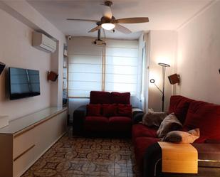 Living room of Flat for sale in  Granada Capital  with Air Conditioner