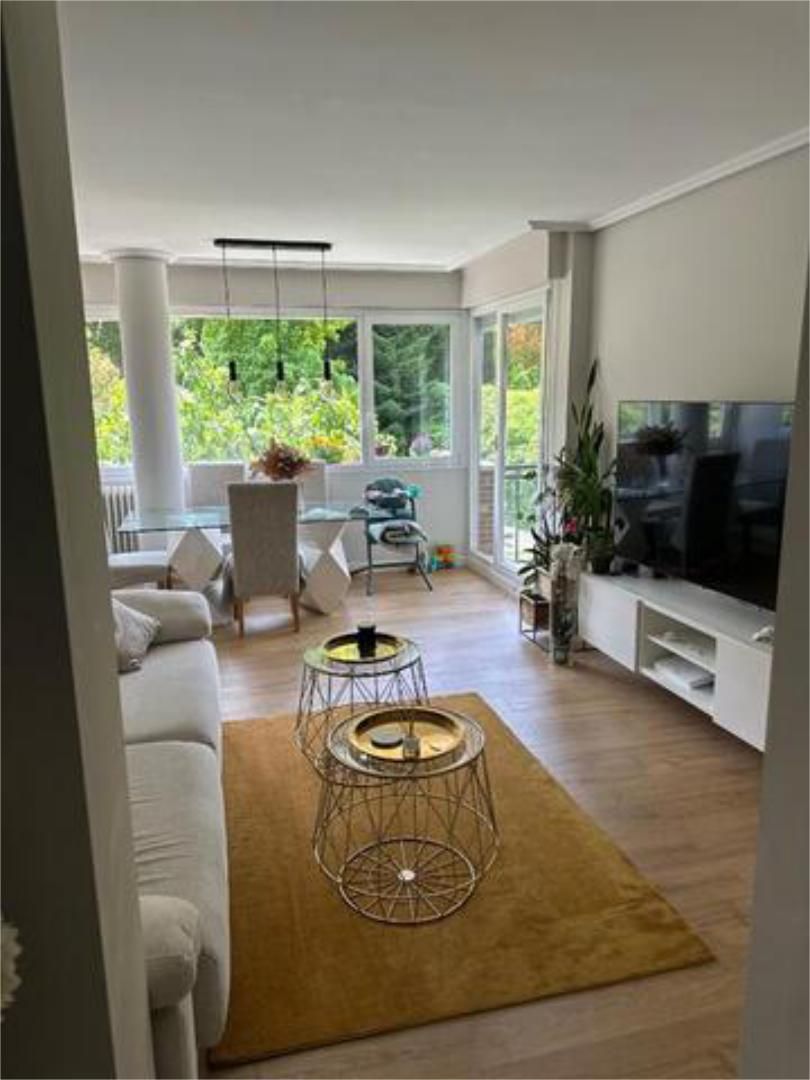 Living room of Flat for sale in Egüés  with Heating, Terrace and Furnished