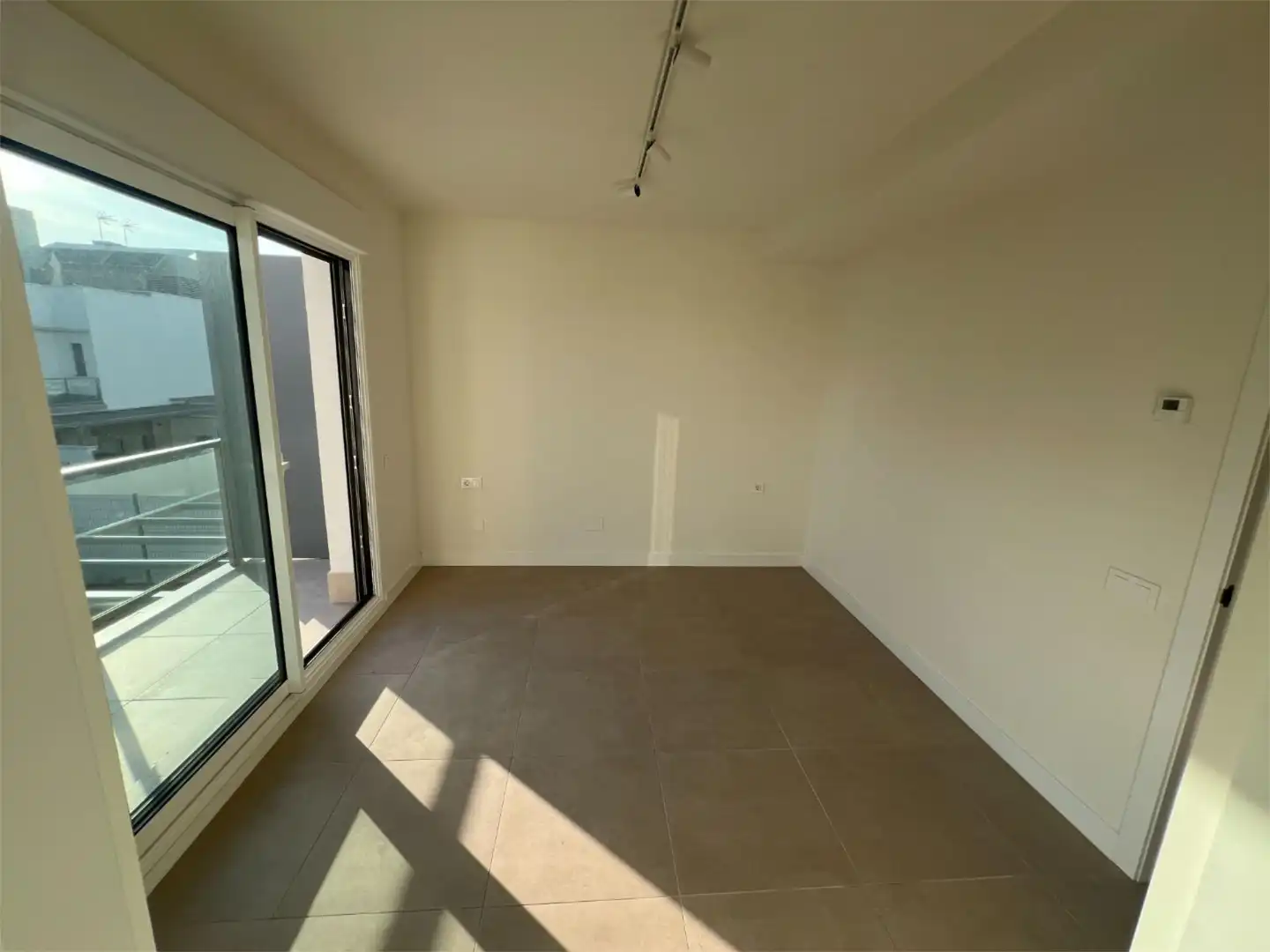 Piso de alquiler en Calle Libra, 38, Sur - PAU 4 Piso de alquiler en Calle Libra, 38, Sur - PAU 4