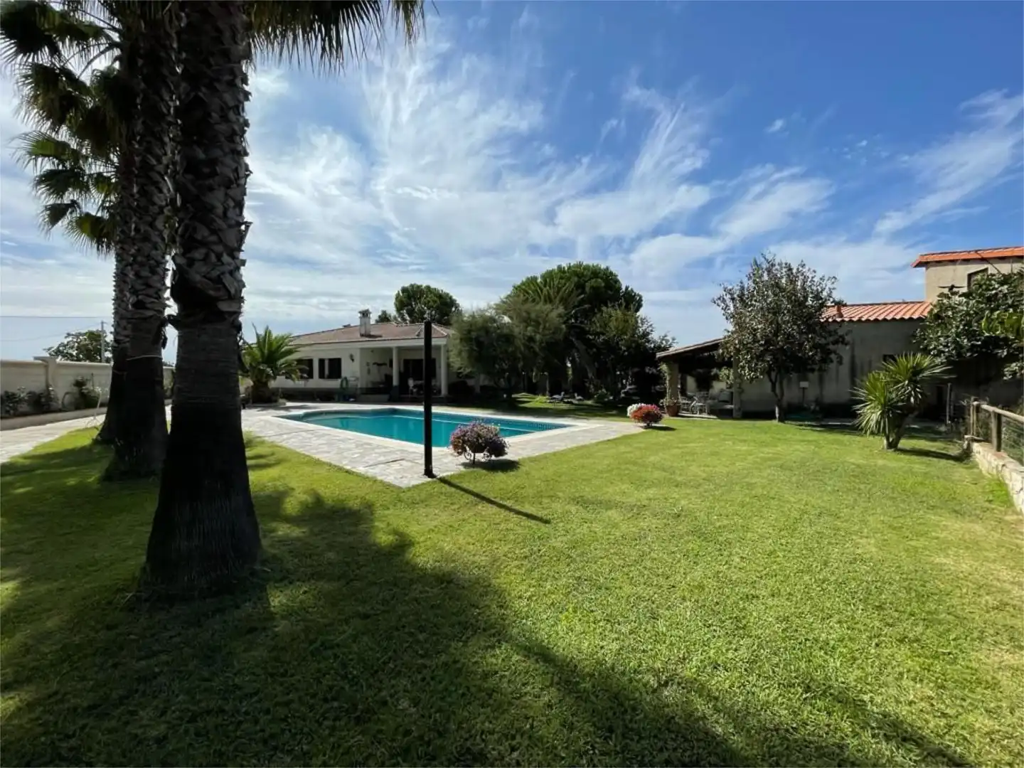 Casa o chalet en venta en Avenida Lusitania, 1, Moraleja Jardín de Casa o chalet en venta en Moraleja con Calefacción, Jardín privado y Terraza