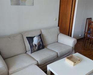Sala d'estar de Apartament de lloguer en  Madrid Capital amb Aire condicionat, Calefacció i Parquet