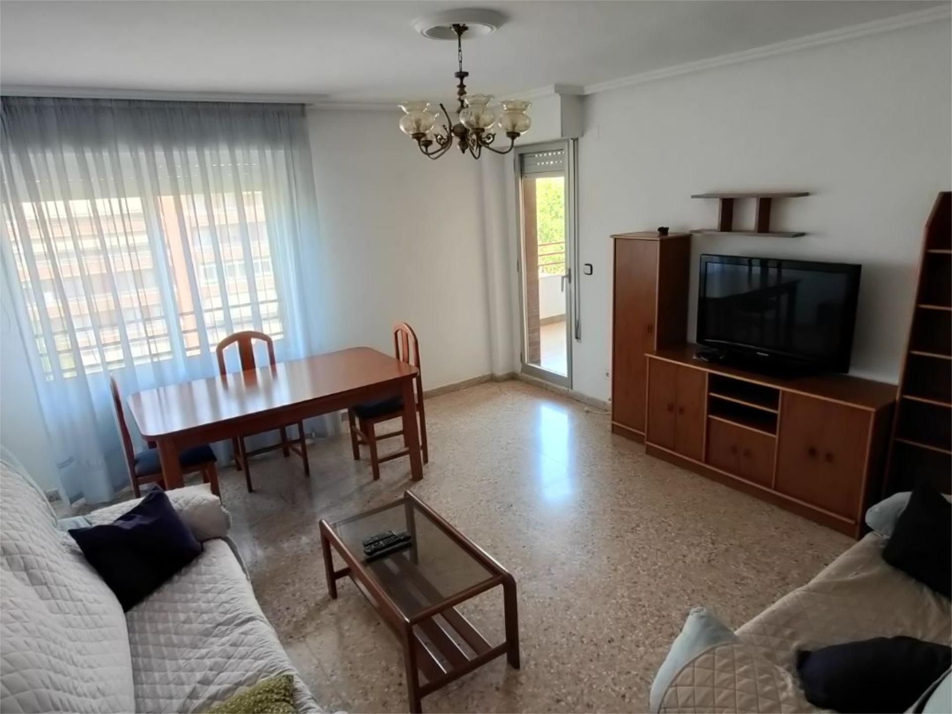 Living room of Flat to rent in  Zaragoza Capital  with Terrace and Furnished