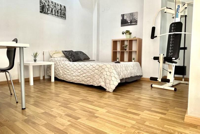 Foto 1 de Àtic per a compartir a Avinguda Avinguda del Cardenal Benlloch, 43, Mestalla, Valencia