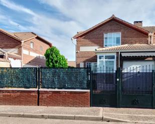 Exterior view of House or chalet for sale in Renedo de Esgueva  with Air Conditioner