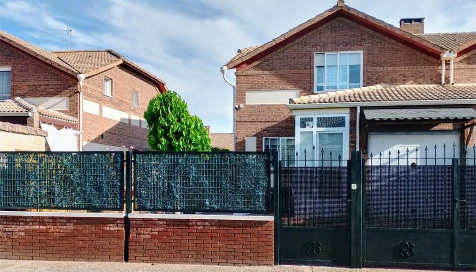 Photo 1 of Flat for sale in Calle del Salterio, 30, Renedo de Esgueva, Valladolid