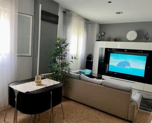 Living room of Flat for sale in  Madrid Capital  with Air Conditioner