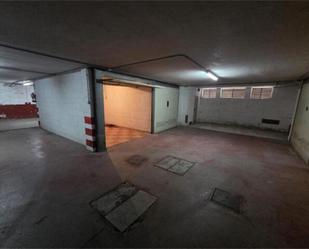 Garage to rent in Cartes