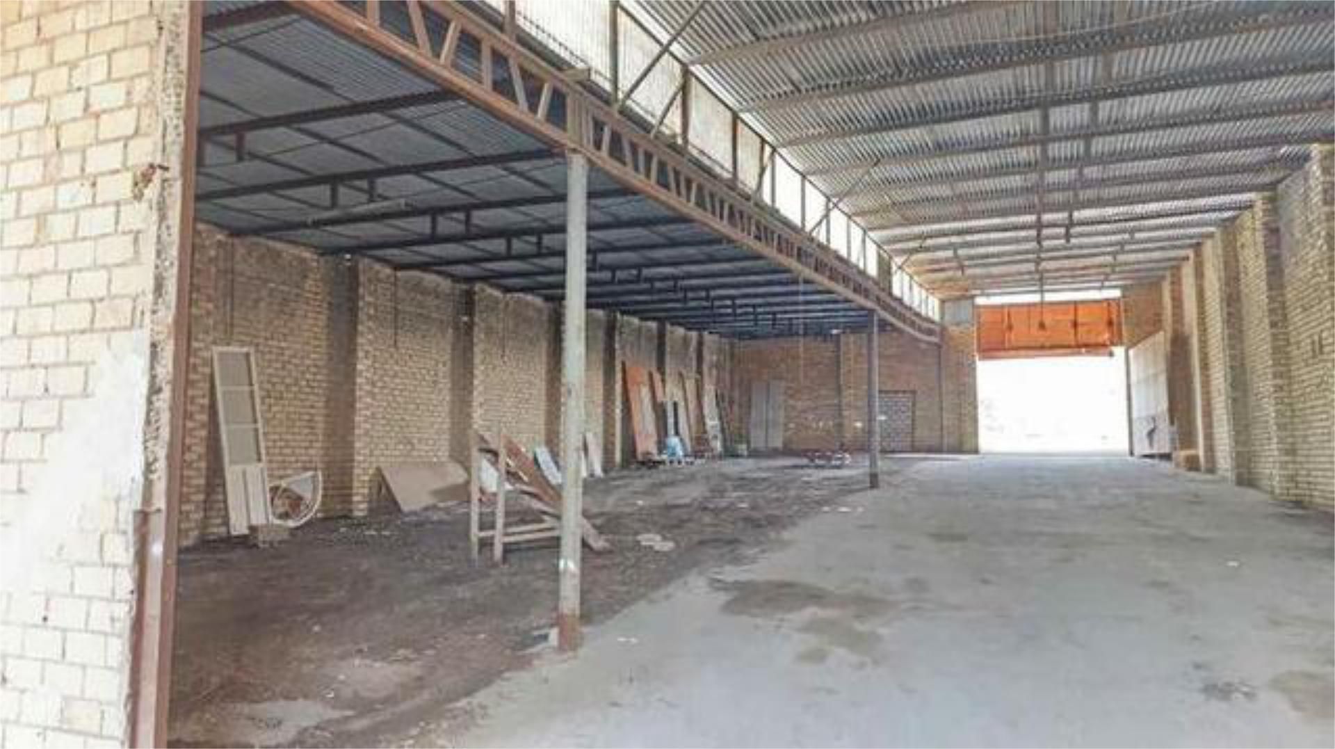 Industrial buildings to rent in Paradas