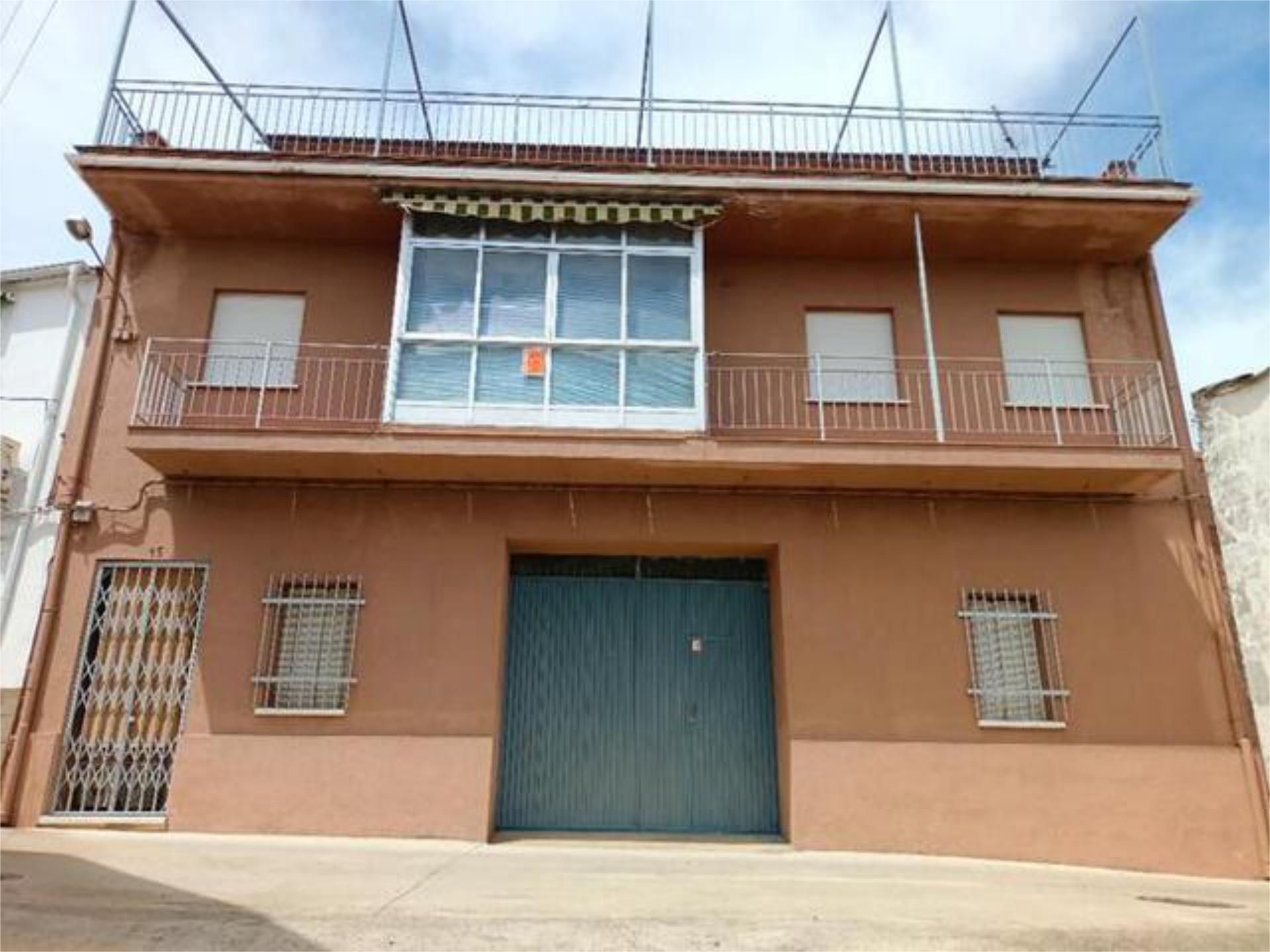 Vista exterior de Casa o xalet en venda en Tejeda de Tiétar amb Terrassa