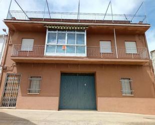 Vista exterior de Casa o xalet en venda en Tejeda de Tiétar amb Terrassa