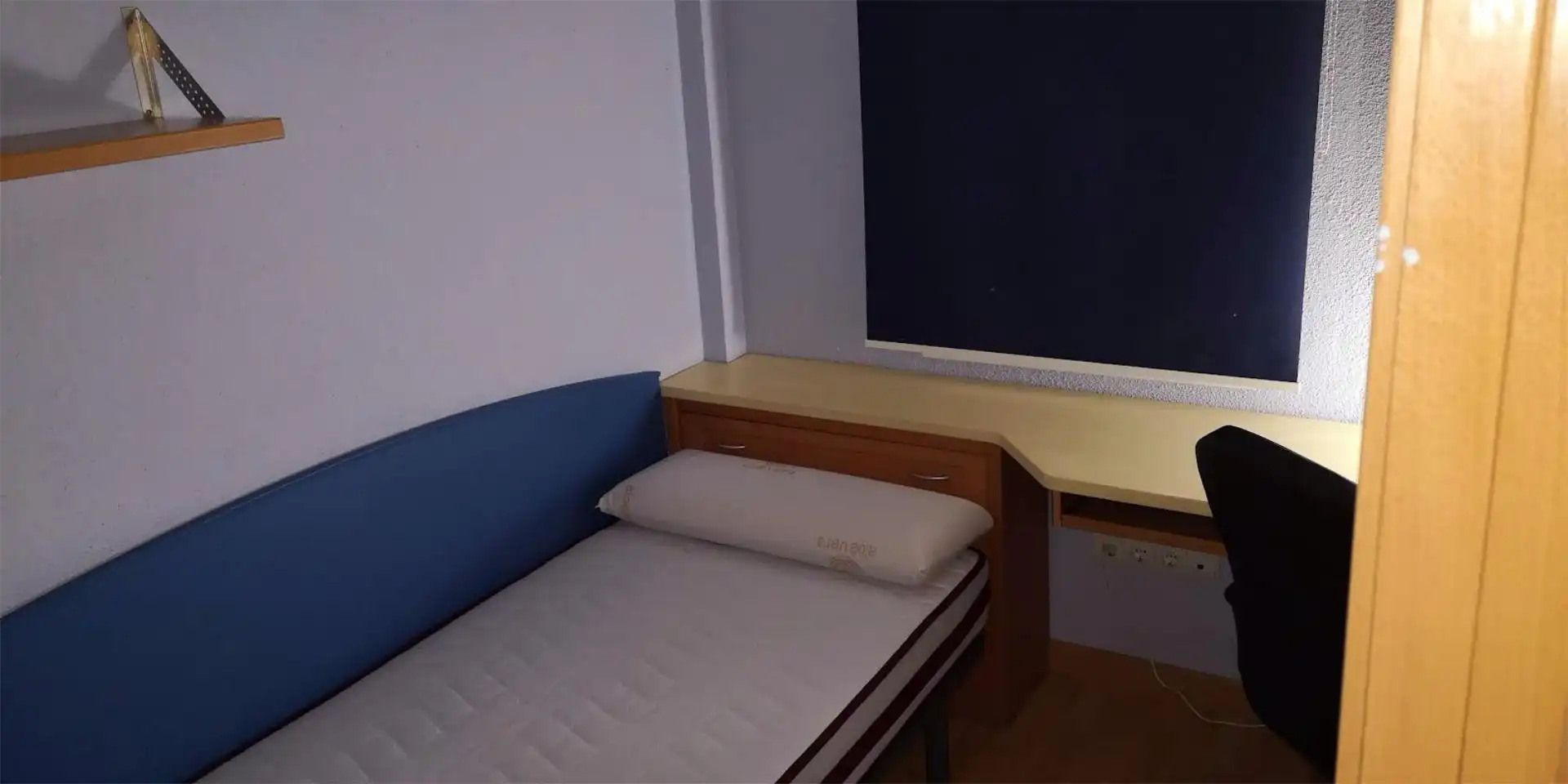 Room in Calle Andrea Doria, 8, Pryconsa - Juan de Austria Bedroom of Flat for share in Alcalá de Henares with Heating, Furnished and Oven