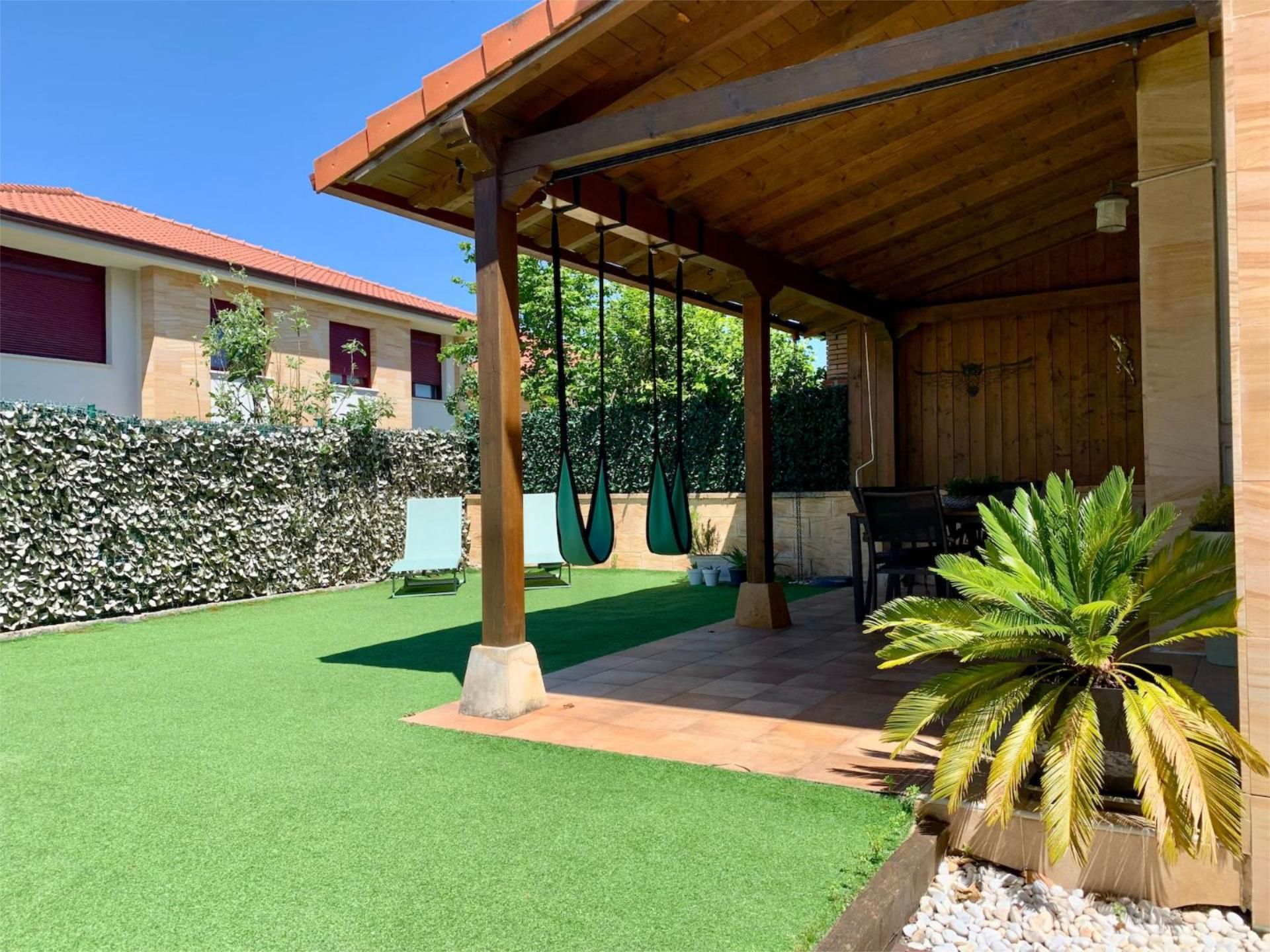 Jardí de Pis en venda en Villaescusa (Cantabria) amb Calefacció, Jardí privat i Parquet