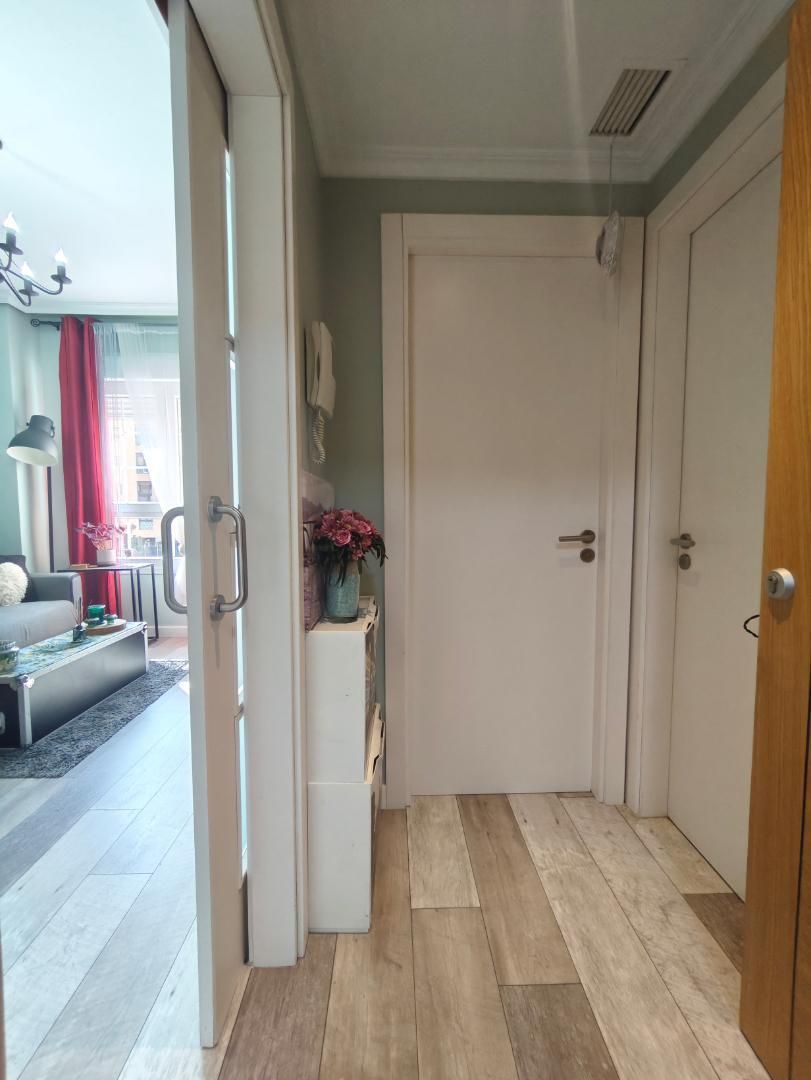 Flat for sale in  Madrid Capital  with Air Conditioner, Heating and Parquet flooring