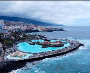 Vista exterior de Estudi de lloguer en Puerto de la Cruz amb Terrassa i Piscina