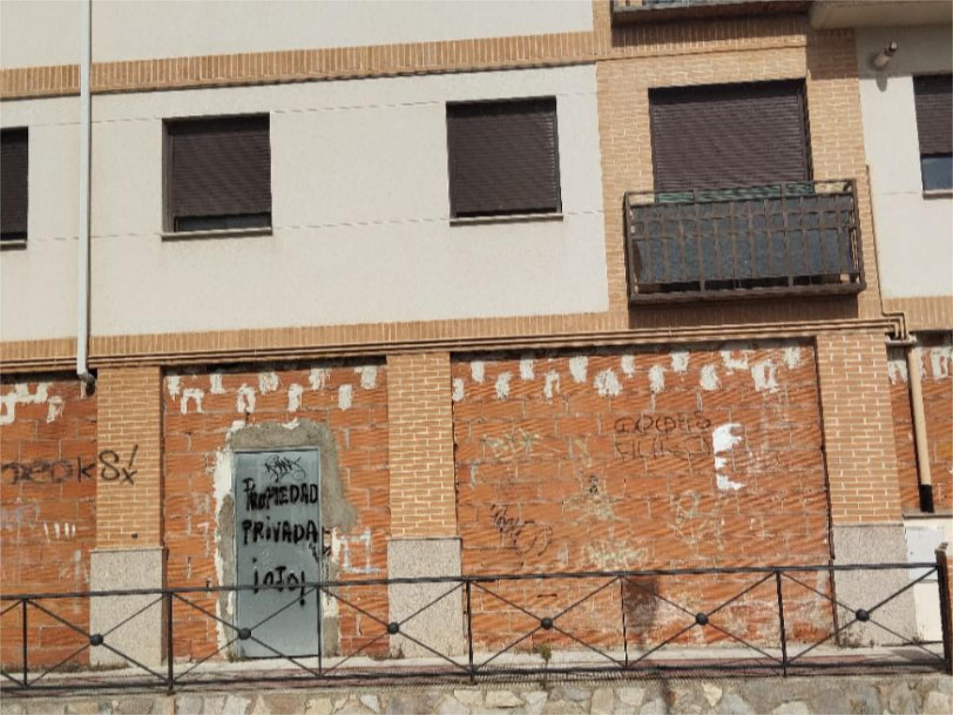 Vista exterior de Local en venta en Illescas