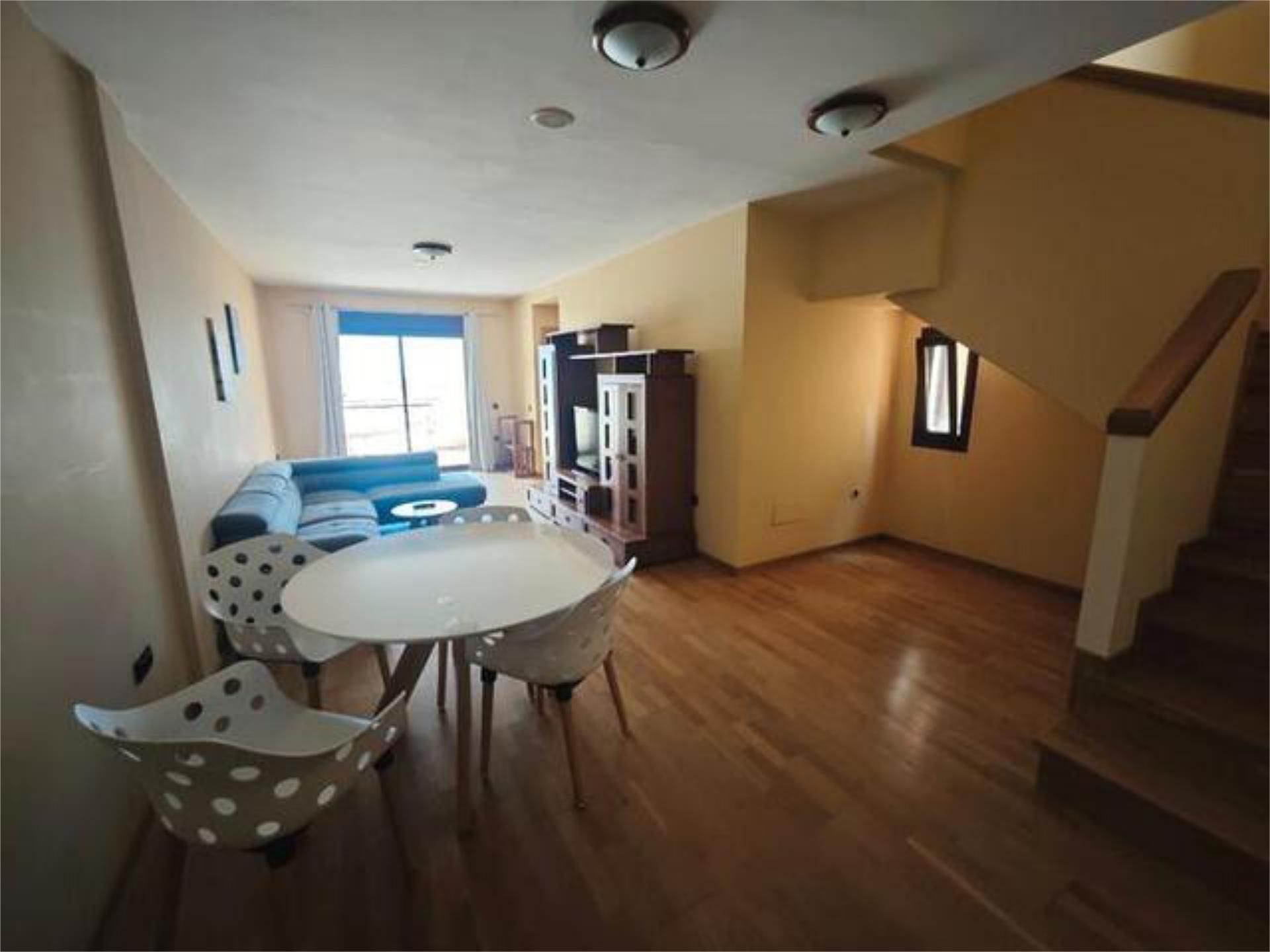 Sala d'estar de Pis de lloguer en La Oliva amb Terrassa i Moblat
