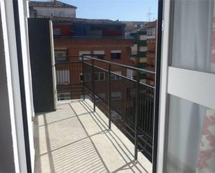 Terrassa de Pis de lloguer en  Granada Capital amb Balcó