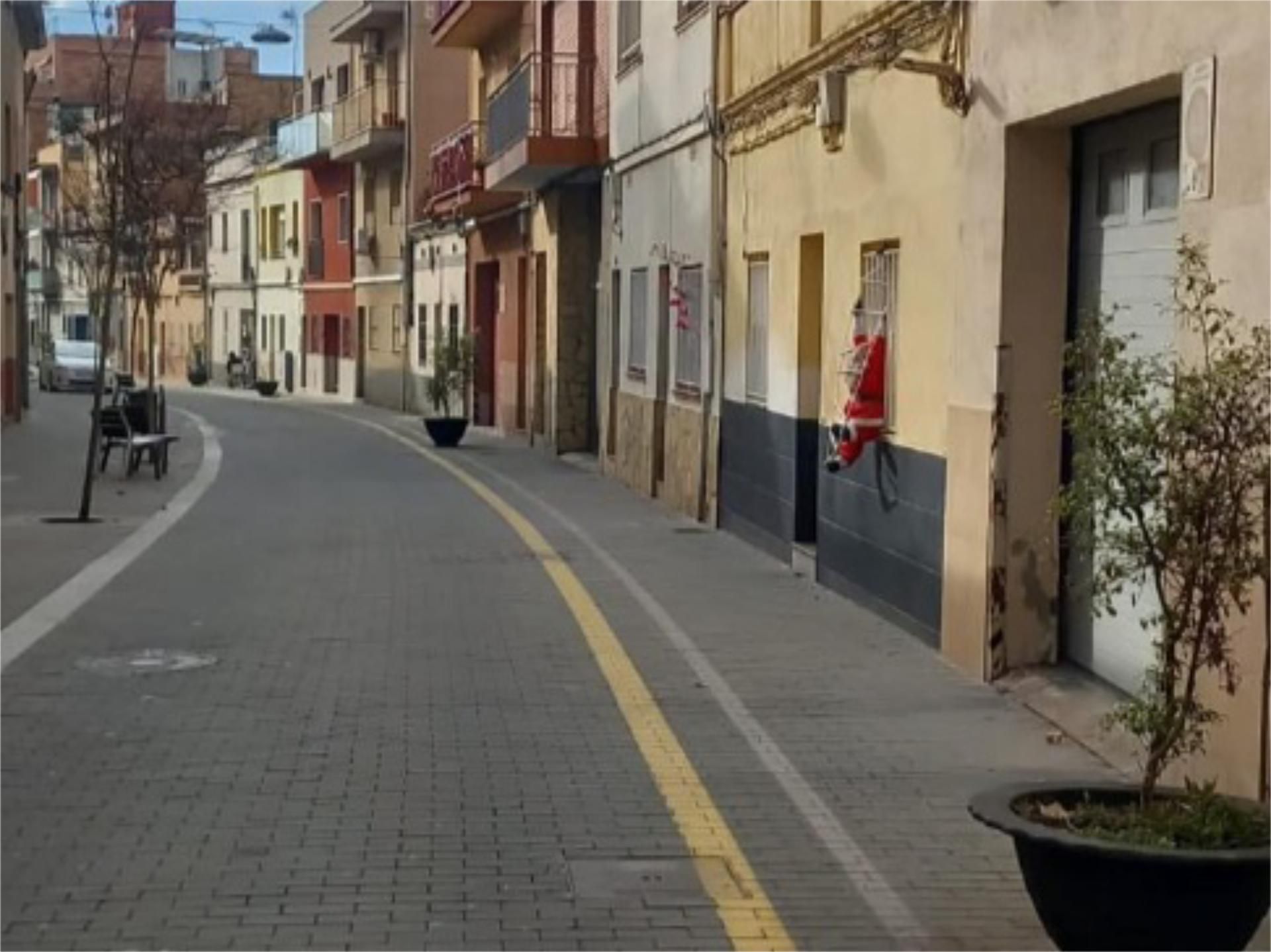 Vista exterior de Pis en venda en Sant Feliu de Llobregat amb Aire condicionat, Calefacció i Parquet