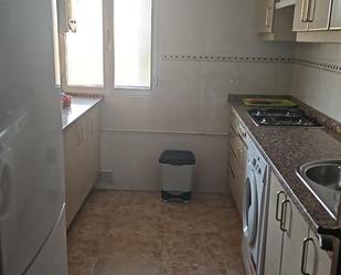 Kitchen of Flat to share in Montequinto  with Air Conditioner, Heating and Terrace