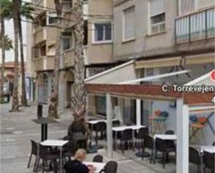 Garatge de lloguer a Las Piscinas Naturales Garatge de lloguer en Torrevieja