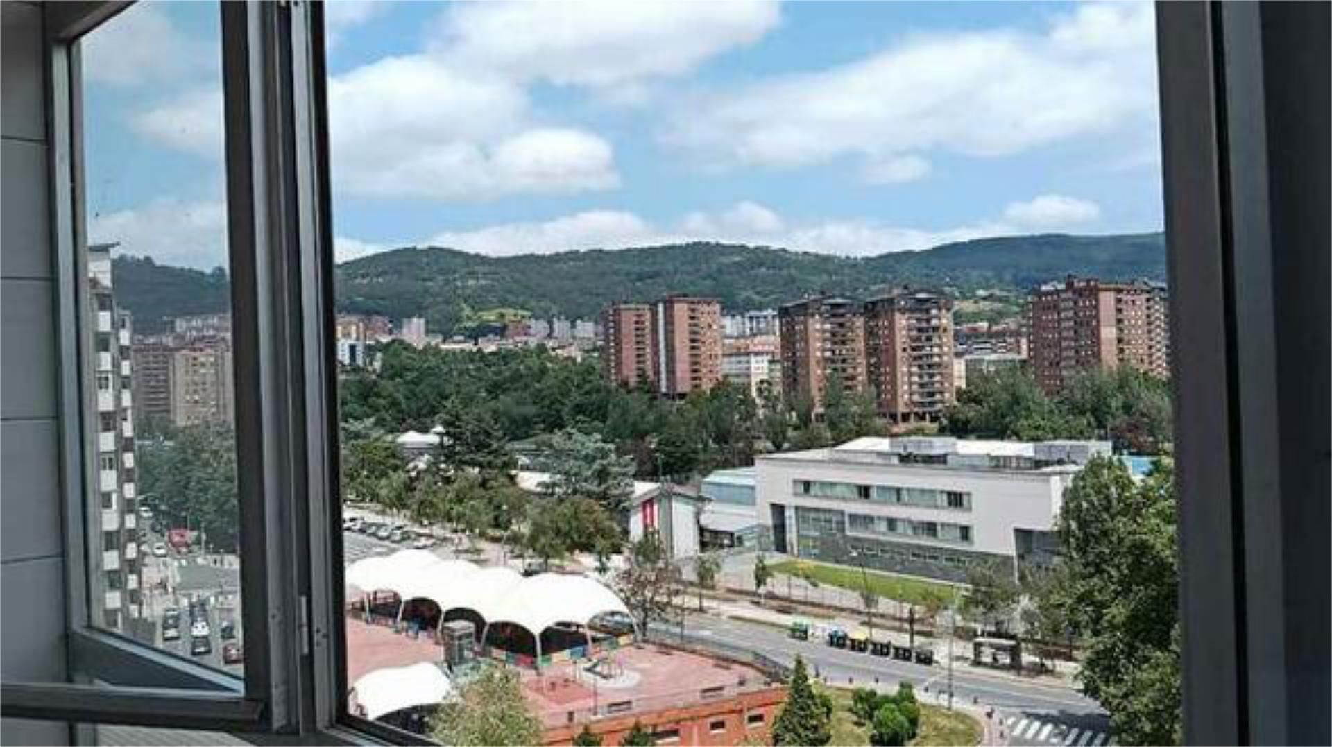 Vista exterior de Piso en venta en Santurtzi 