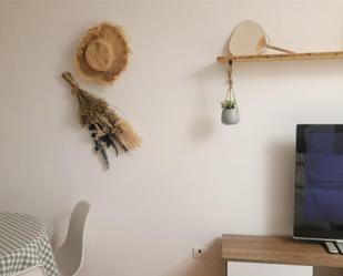 Bedroom of Flat to rent in Algeciras  with Air Conditioner, Heating and Terrace