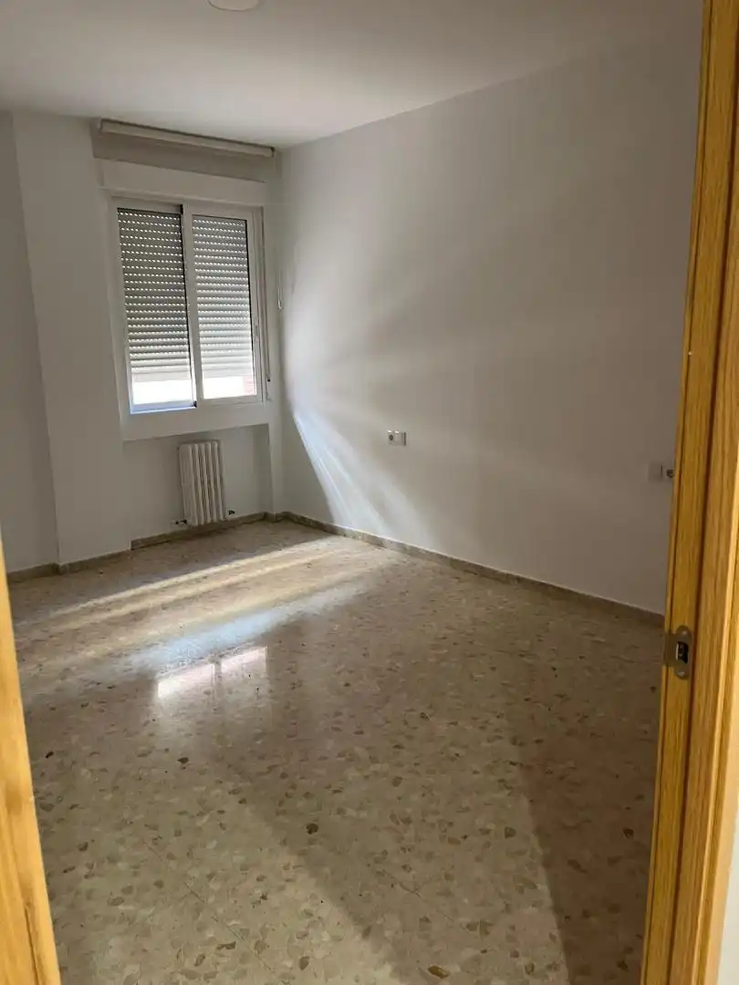 Piso de alquiler en Calle del Doce de Octubre, 14, Zona Centro Habitación de Piso de alquiler en Córdoba con Aire acondicionado, Horno y Lavadora