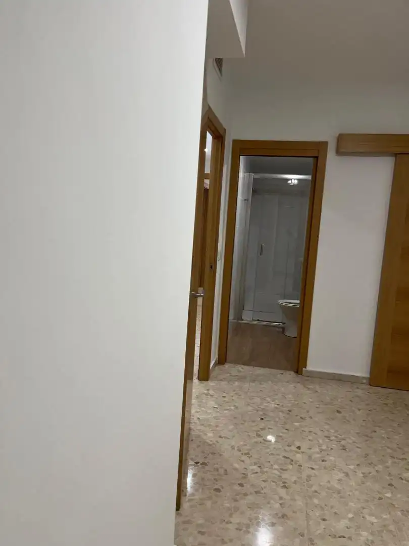 Piso de alquiler en Calle del Doce de Octubre, 14, Zona Centro Baño de Piso de alquiler en Córdoba con Aire acondicionado, Horno y Lavadora