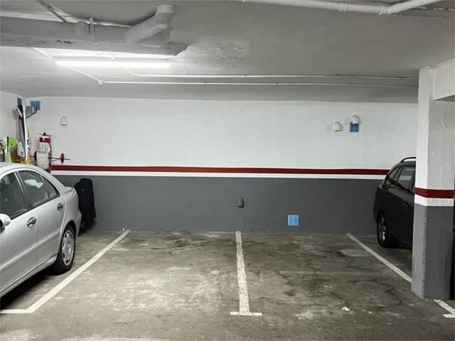 Garaje en Alquiler en Carrer del Mas Pujol, 14 en La Font d'en Fargues