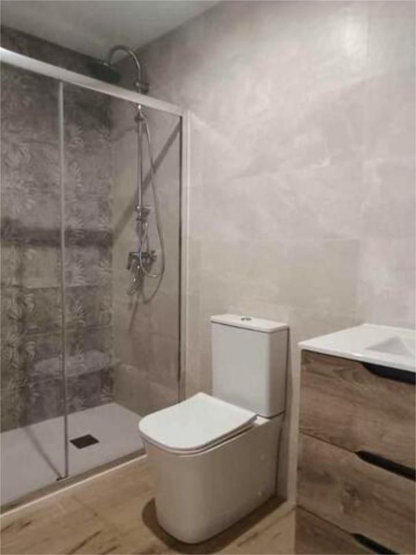 Bathroom of Apartment to rent in  Huelva Capital